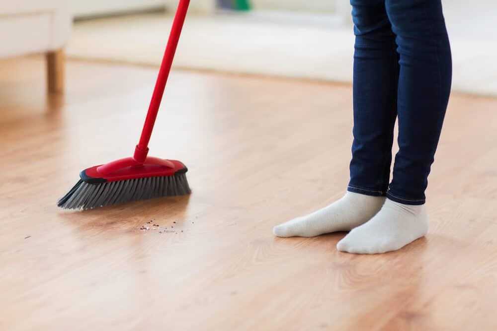 Advantages of Using Modern Brooms and Mops That’s Really Saves Your Time